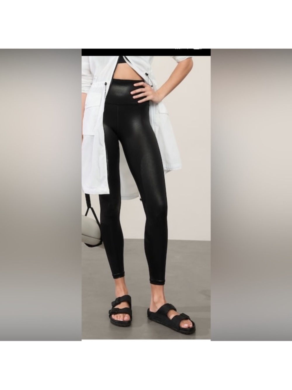 Athleta Salutation Stash Shine Tight Medium
